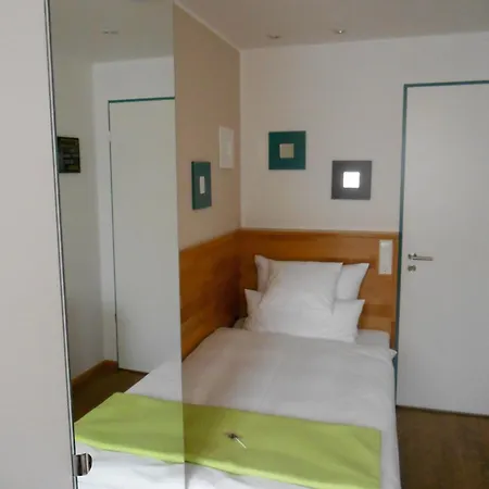 Warum Ins Aparthotel 3*