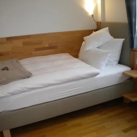 Apartahotel Warum Ins 3*
