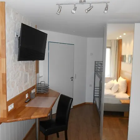 Warum Ins Aparthotel 3*