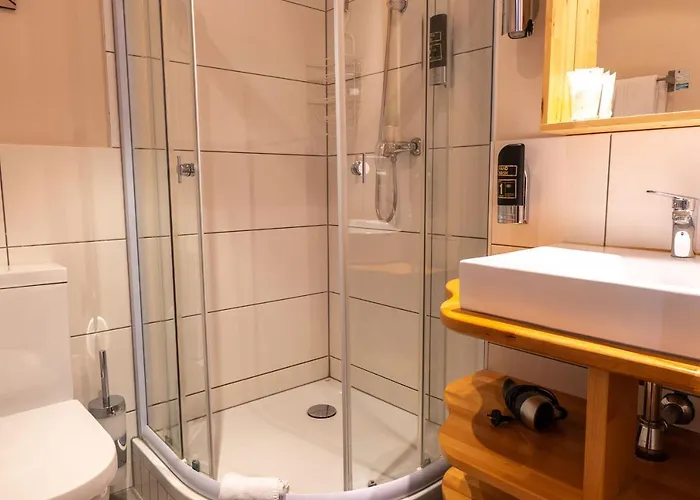 Warum Ins 3* Неккарзульм